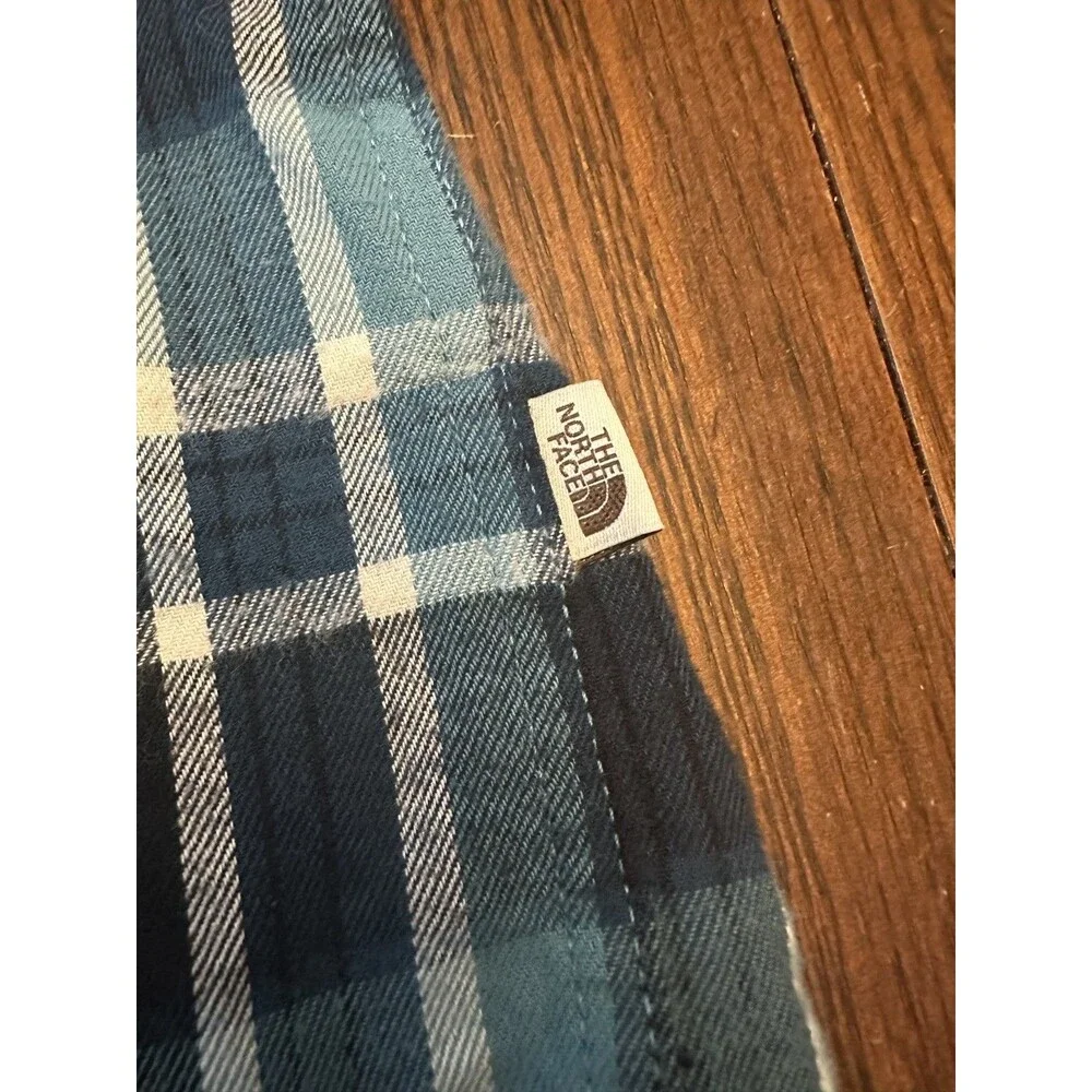 The North Face Arroyo Light Weight Button Flannel Teal Navy Plaid Size Large